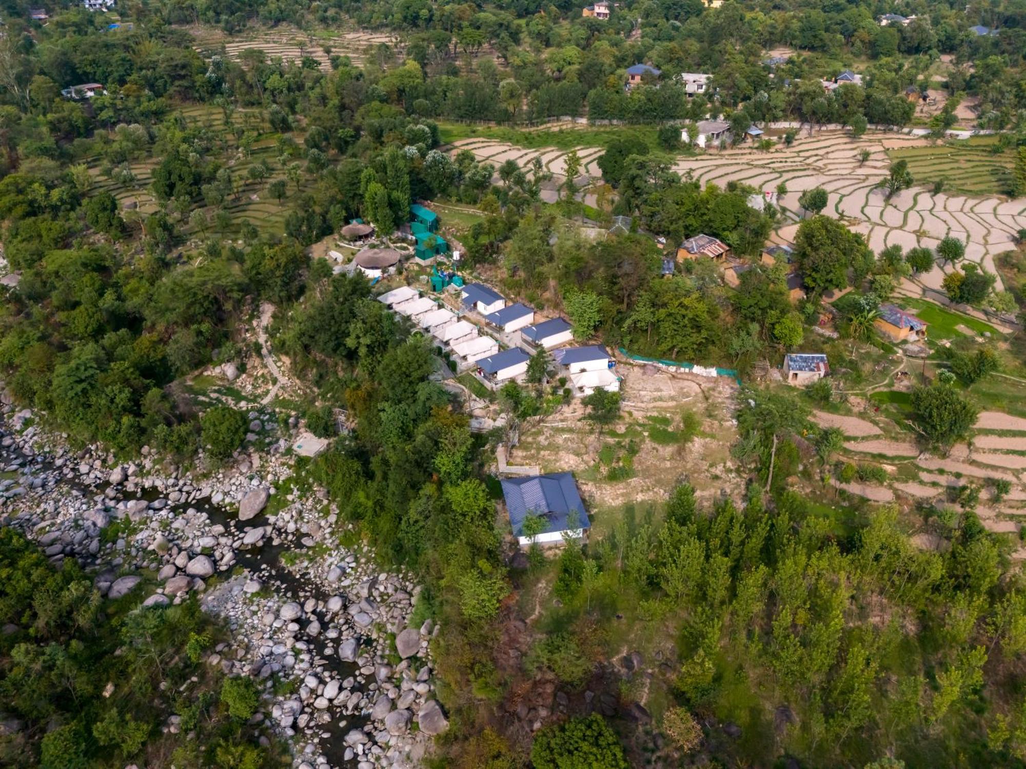 Dev Bhoomi Farms & Cottages Dharamshala Extérieur photo